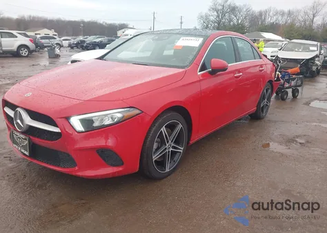 2019 Mercedes-Benz A 220 4Matic из США, поврежденный, VIN WDD3G4FB2KW013301